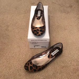 Steve Madden leopard flats